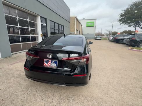 Certified 2025 Honda Civic Sport Touring image 7