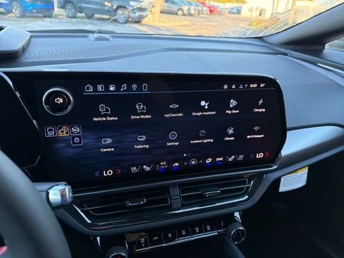 New 2026 Chevrolet Equinox EV RS image 27