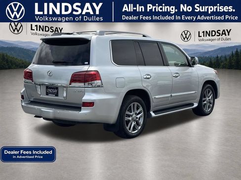 Used 2013 Lexus LX 570 4WD w/ Luxury Pkg image 7