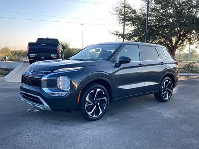 Used 2024 Mitsubishi Outlander SE Black Edition