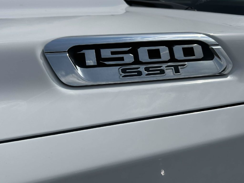 Used 2025 RAM 1500 Big Horn AWD/4WD image 9