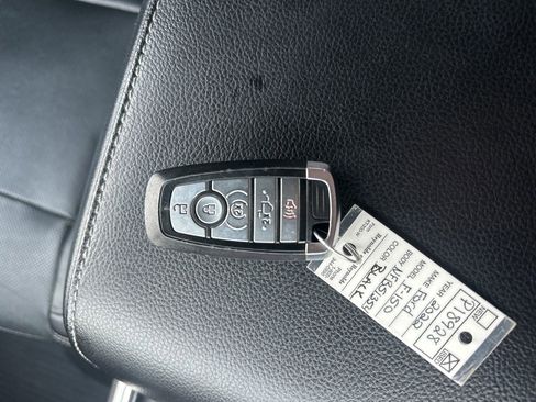 Used 2018 Ford F350 Lariat w/ Chrome Package image 29