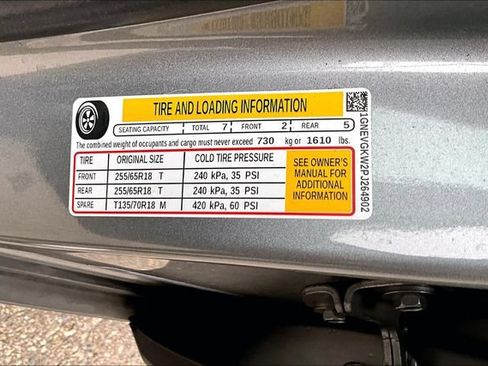 Used 2023 Chevrolet Traverse LT w/ LPO, Cargo Package AWD/4WD image 36