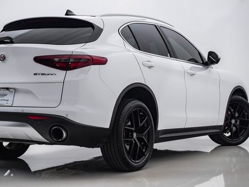 Used 2018 Alfa Romeo Stelvio Ti AWD/4WD image 10