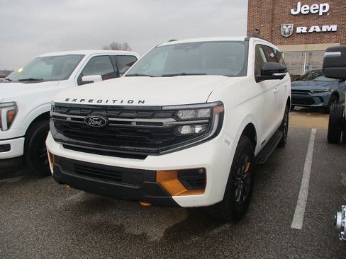 New 2026 Ford Expedition Tremor AWD/4WD image 3