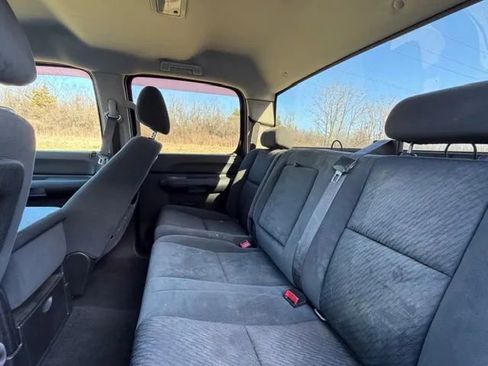 Used 2009 Chevrolet Silverado 2500 LT w/ Exterior Plus Package image 9