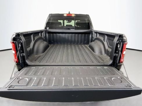 Used 2025 RAM 1500 Big Horn AWD/4WD image 24