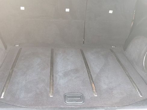 Used 2011 Jeep Grand Cherokee Overland Summit image 6