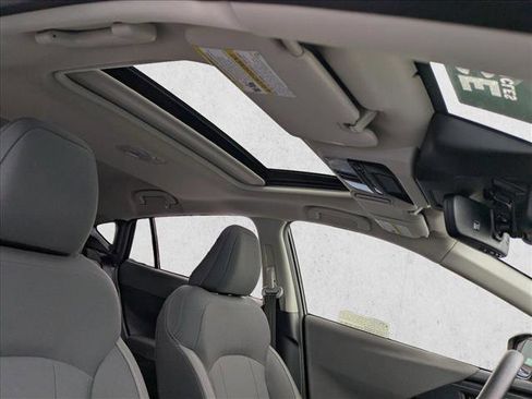 Used 2025 Subaru Crosstrek 2.0i Premium image 18