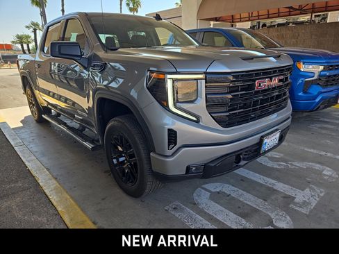 Certified 2025 GMC Sierra 1500 Elevation AWD/4WD image 2