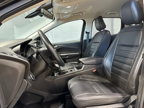 Used 2019 Ford Escape Titanium AWD/4WD image 12