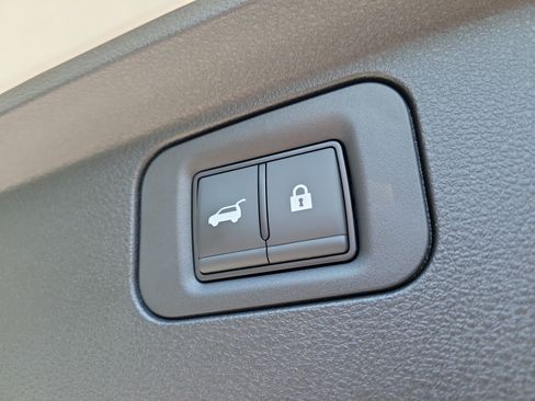 Certified 2025 Nissan Armada Platinum Reserve RWD image 8