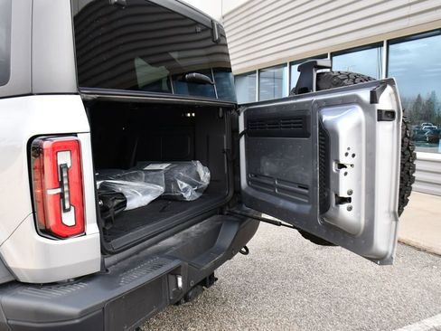 Used 2023 Ford Bronco Badlands image 17