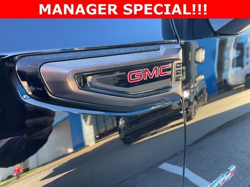 Certified 2025 GMC Yukon XL AT4 Ultimate image 40