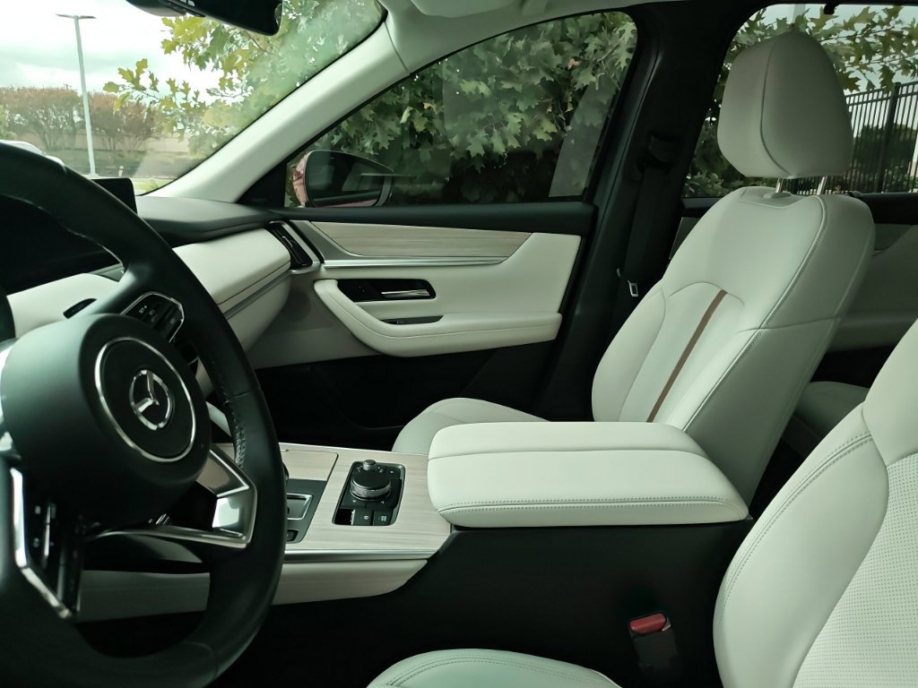 Used 2024 MAZDA CX-90 Plug-In Hybrid w/ Premium Plus AWD/4WD image 5