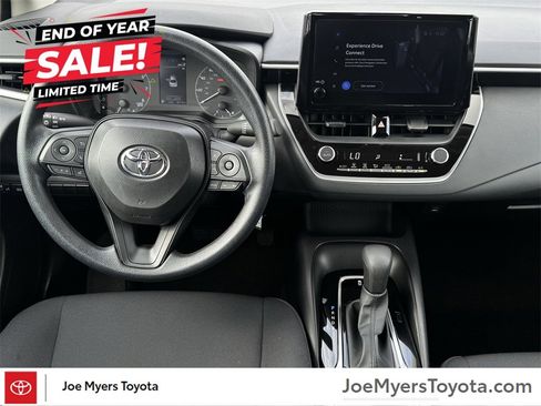 Used 2025 Toyota Corolla LE image 10
