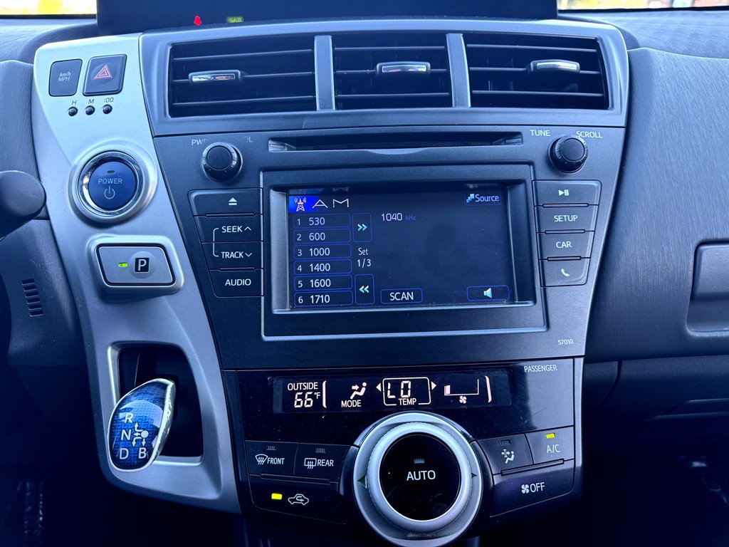 Used 2012 Toyota Prius V Two FWD image 5