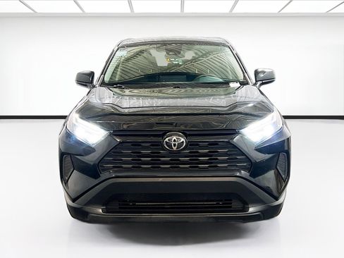 Used 2023 Toyota RAV4 LE AWD/4WD image 2