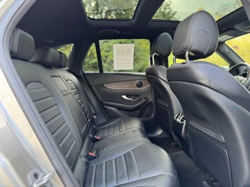 Used 2022 Mercedes-Benz GLC 300 4MATIC image 18