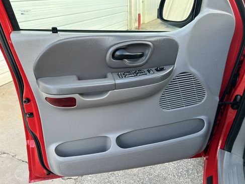 Used 2003 Ford F150 2WD SuperCrew image 11