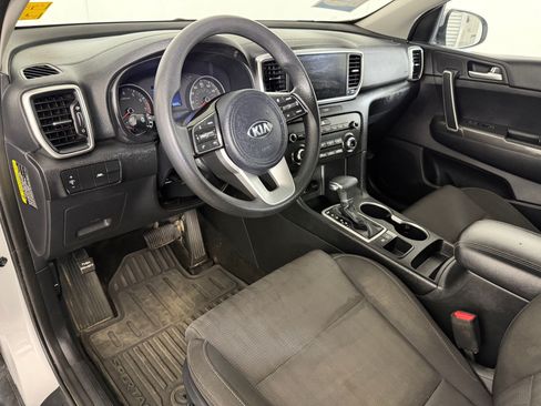 Used 2022 Kia Sportage LX FWD image 3
