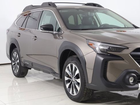 Used 2023 Subaru Outback Limited image 37