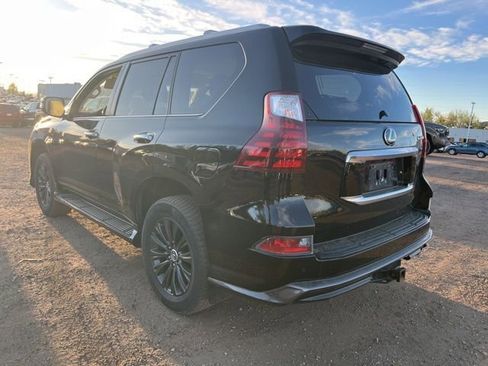Used 2020 Lexus GX 460 Premium image 3