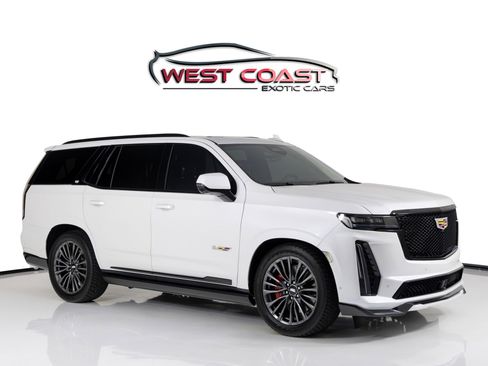 Used 2023 Cadillac Escalade V image 1