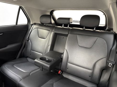 Used 2023 Kia Niro SX image 13