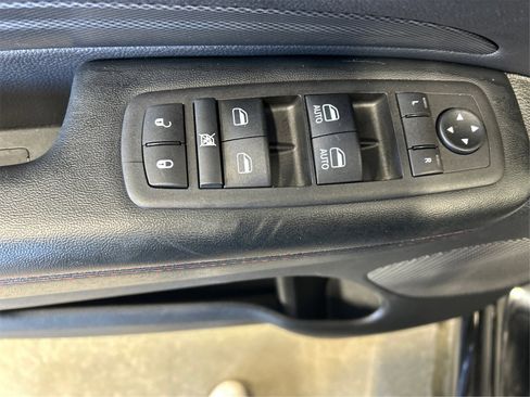 Used 2025 Dodge Durango GT image 31