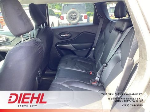 Used 2021 Jeep Cherokee Latitude Lux w/ Trailer Tow Group AWD/4WD image 15