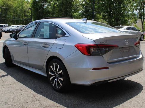 Used 2022 Honda Civic EX image 3