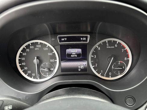 Used 2018 INFINITI QX30 Premium w/ Cargo Package image 26