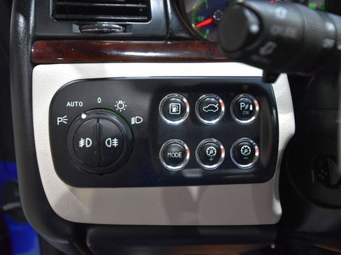 Used 2015 Maserati GranTurismo Convertible RWD image 21