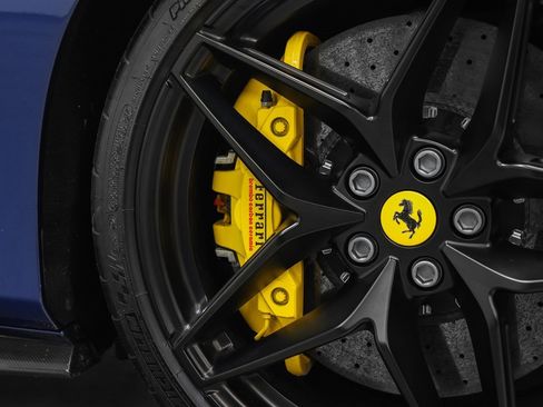 Certified 2020 Ferrari 488 Pista Spider image 15