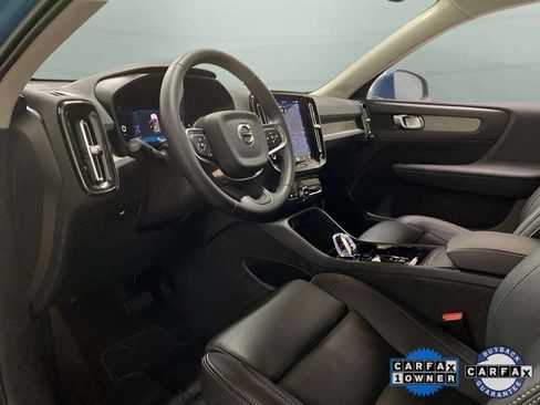 Used 2025 Volvo XC40 B5 Plus image 66