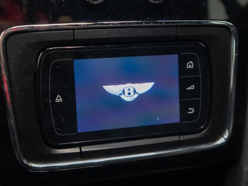 Used 2015 Bentley Flying Spur W12 image 28