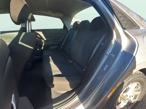 New 2026 Hyundai Elantra SE image 19