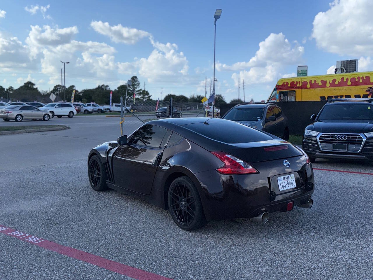 Used 2016 Nissan 370Z Coupe RWD image 16