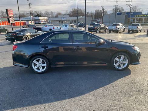 Used 2012 Toyota Camry SE image 6
