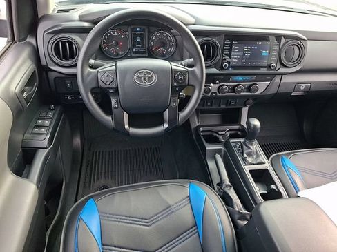 Used 2023 Toyota Tacoma SR AWD/4WD image 12