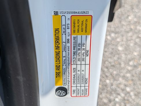 Used 2019 Chevrolet Bolt Premier w/ Infotainment Package FWD image 38