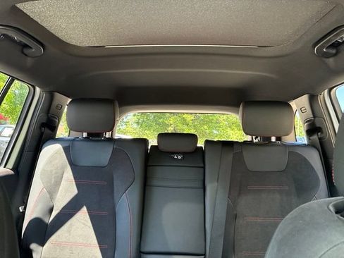 Used 2023 Mercedes-Benz EQB 300 4MATIC image 28