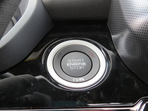 New 2025 RAM 3500 Limited image 30