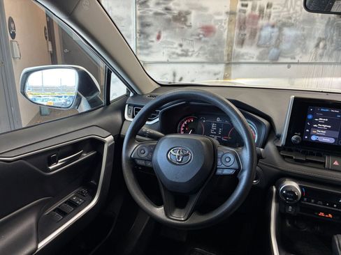 Used 2025 Toyota RAV4 XLE w/ Convenience Package image 36
