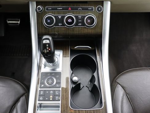 Used 2016 Land Rover Range Rover Sport Supercharged image 24