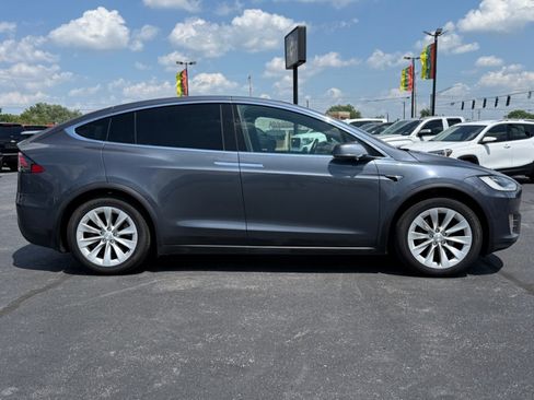 Used 2020 Tesla Model X Long Range AWD/4WD image 9