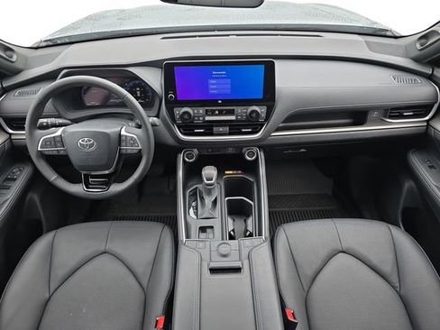 Used 2026 Toyota Grand Highlander AWD Hybrid image 9