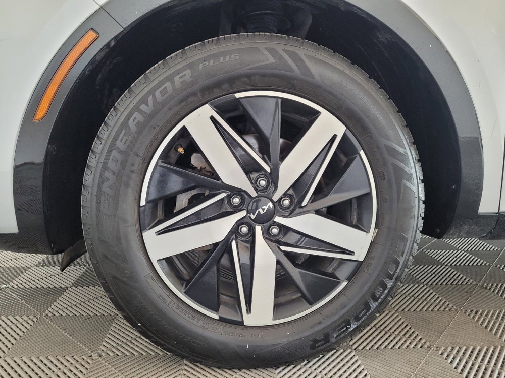 Used 2022 Kia Sorento S FWD image 31