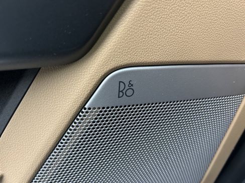 Used 2023 Ford F250 Lariat w/ Chrome Package image 46